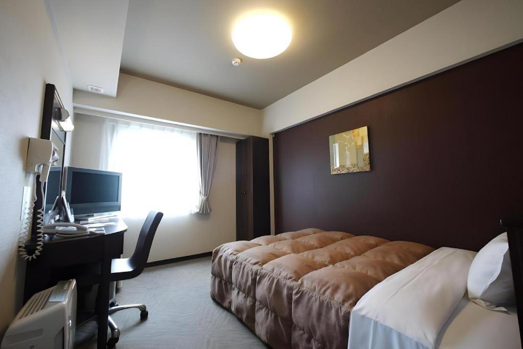 Hotel Route-Inn Hirosaki Ekimae Ngoại thất bức ảnh